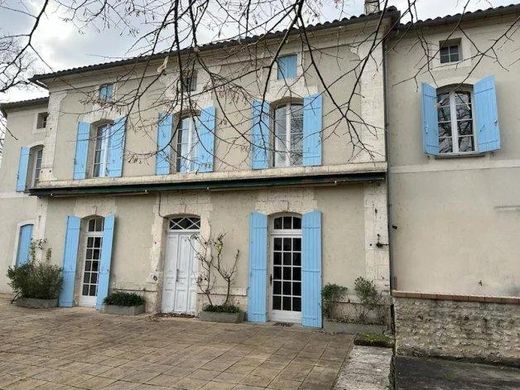 Luxury home in Aubeterre-sur-Dronne, Charente
