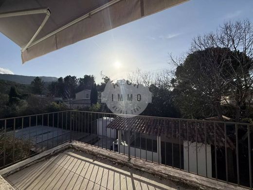 Luxus-Haus in Saint-Zacharie, Var