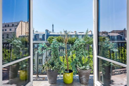 Apartment in Tour Eiffel, Invalides – Ecole Militaire, Saint-Thomas d’Aquin, Paris