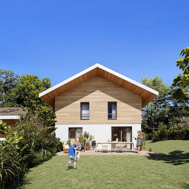 Sciez, Haute-Savoieのヴィラ