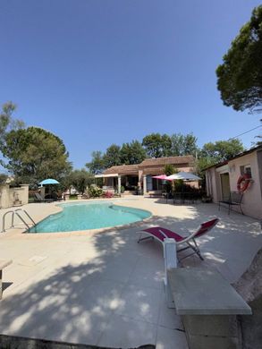 Luxury home in Eyguières, Bouches-du-Rhône