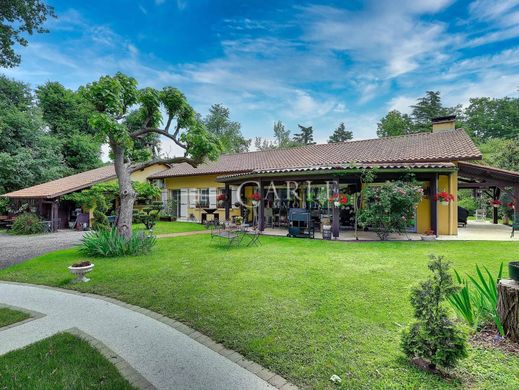 Luxury home in Saint-Laurent-de-Mure, Rhône