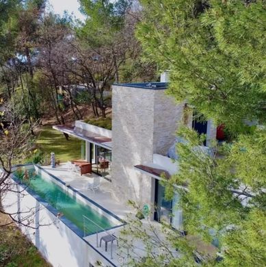 Villa in Tourrettes-sur-Loup, Alpes-Maritimes