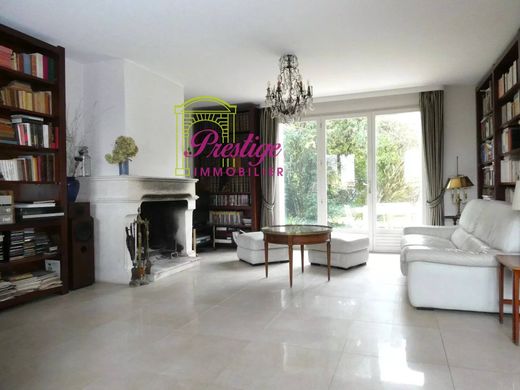 Casa de luxo - Le Mesnil-le-Roi, Yvelines