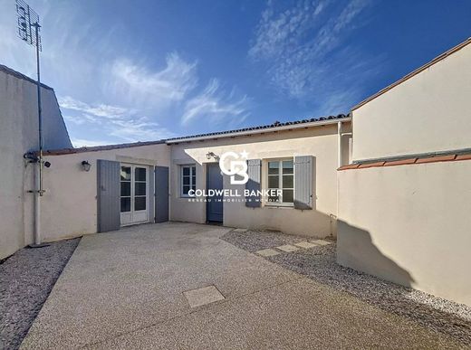 Luxury home in La Flotte, Charente-Maritime
