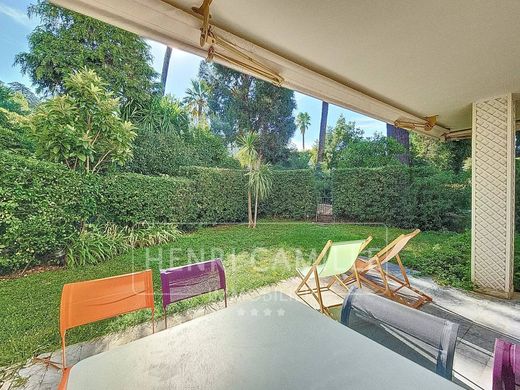 カンヌ, Alpes-Maritimesのアパートメント