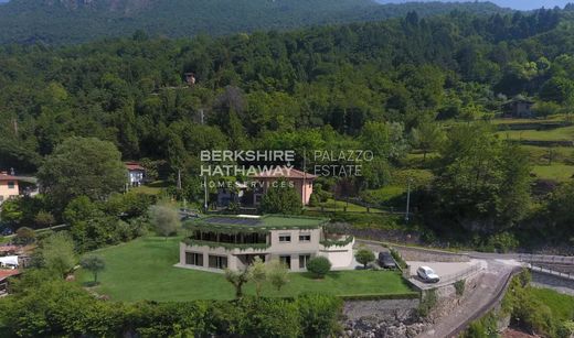 Penthouse in Carlazzo, Provincia di Como