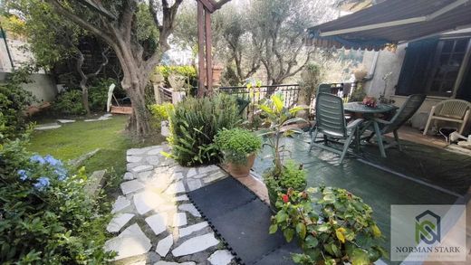 Apartment / Etagenwohnung in Menton, Alpes-Maritimes