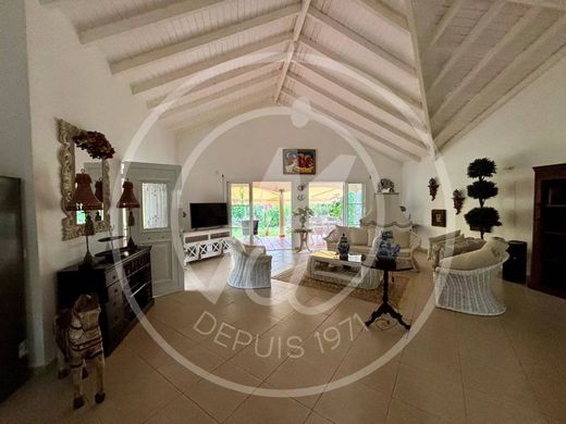 Petit-Bourg, Guadeloupeの高級住宅