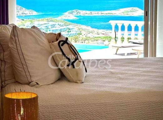 ‏בתי יוקרה ב  Les Jardins D’Orient Bay