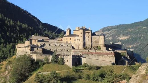 Κάστρο σε Château-Ville-Vieille, Hautes-Alpes