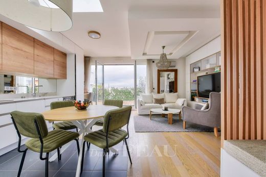 아파트 / Suresnes, Hauts-de-Seine