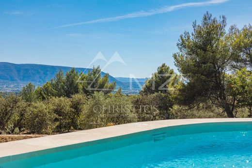 Luxury home in Gordes, Vaucluse