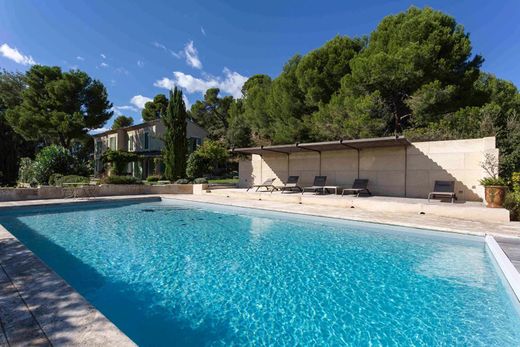 Luxury home in Paradou, Bouches-du-Rhône