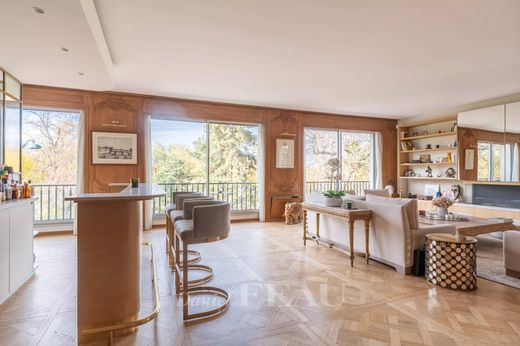 Apartment in La Muette, Auteuil, Porte Dauphine, Paris