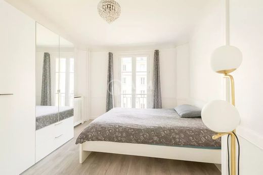 Apartment in Courbevoie, Hauts-de-Seine