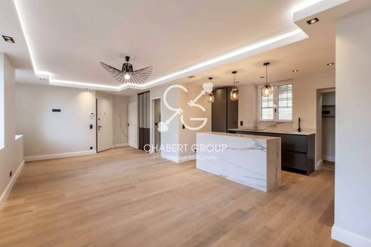 Apartment / Etagenwohnung in Nizza, Alpes-Maritimes