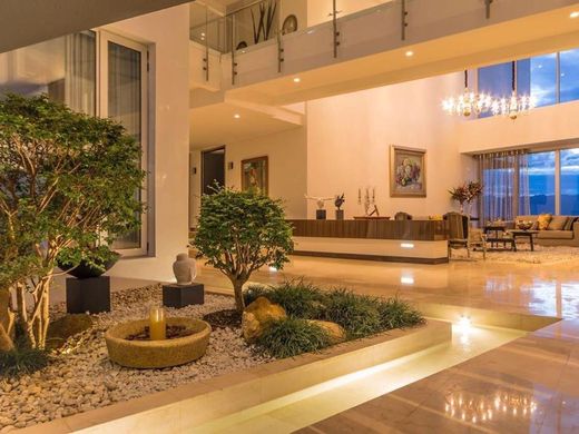 Medellín: Villas and Luxury Homes for sale - Prestigious Properties in ...