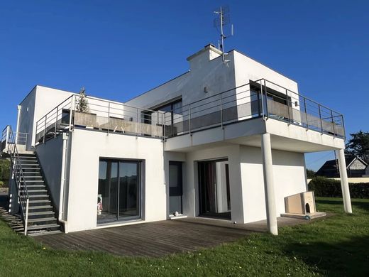 Luxus-Haus in Le Relecq-Kerhuon, Finistère