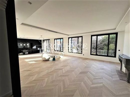 Apartment / Etagenwohnung in Marseille, Bouches-du-Rhône