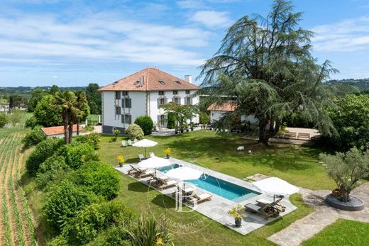 Luxury home in Guiche, Pyrénées-Atlantiques