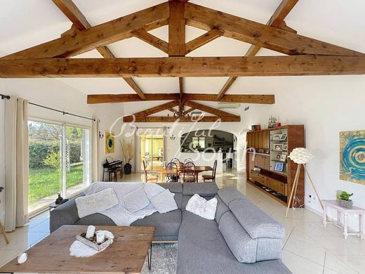 Luxury home in Toulouges, Pyrénées-Orientales
