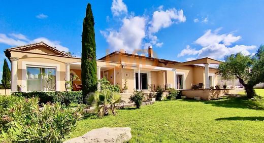 Maison de luxe à Montfrin, Gard