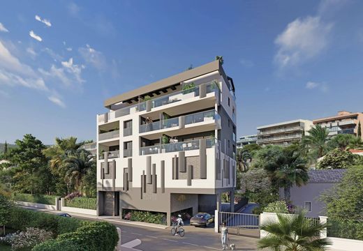 Apartment in Juan-les-Pins, Alpes-Maritimes