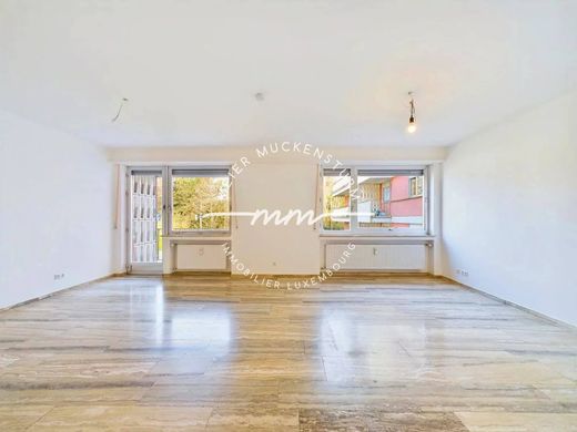 Strassen, Canton de Luxembourgのアパートメント