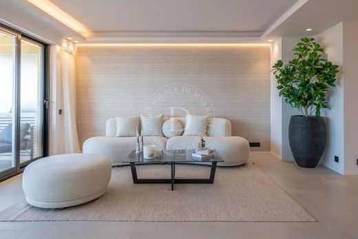 Apartment / Etagenwohnung in Nizza, Alpes-Maritimes