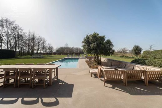 Luxury home in Templeuve, Hainaut Province