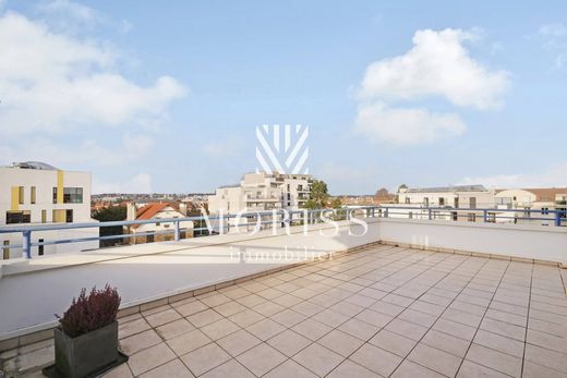 Le Perreux-sur-Marne, Val-de-Marneのアパートメント