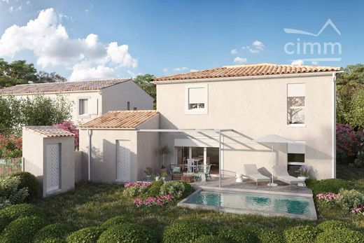 Casa di lusso a L'Isle-sur-la-Sorgue, Vaucluse