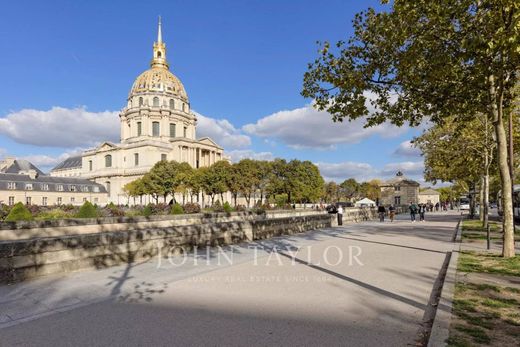 Apartment / Etagenwohnung in Tour Eiffel, Invalides – Ecole Militaire, Saint-Thomas d’Aquin, Paris