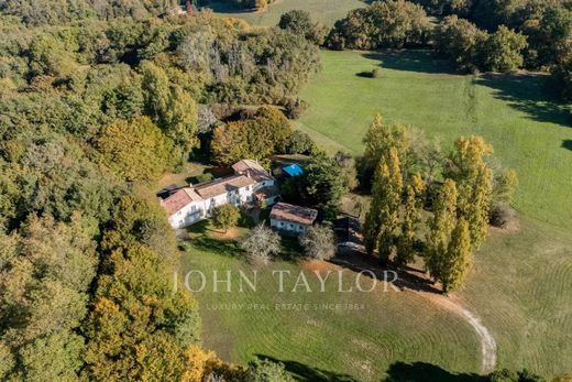 Luxury home in Latresne, Gironde