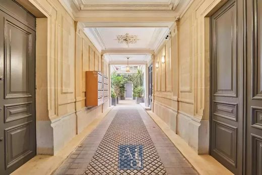 Apartment / Etagenwohnung in Saint-Germain, Odéon, Monnaie, Paris