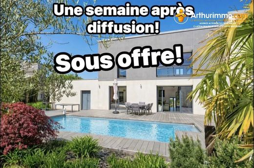 Luxury home in La Mézière, Ille-et-Vilaine