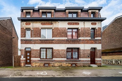 Luxury home in Lodelinsart, Hainaut Province