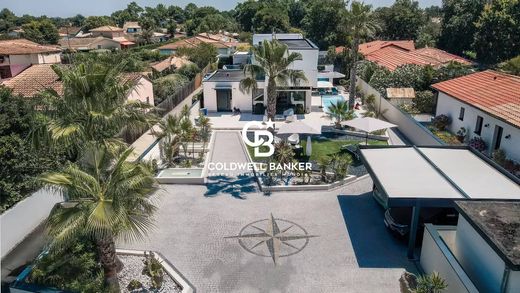 Luxury home in Gujan-Mestras, Gironde