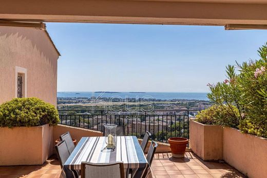 Appartement à Mandelieu-la-Napoule, Alpes-Maritimes