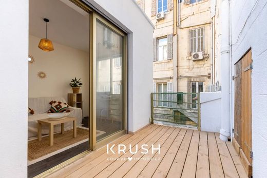 Apartment / Etagenwohnung in Marseille, Bouches-du-Rhône