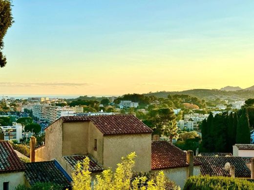 Luxe woning in Mougins, Alpes-Maritimes