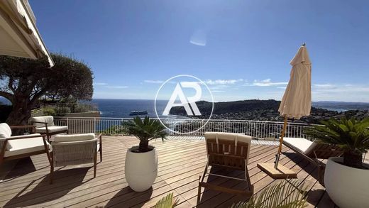 Apartment / Etagenwohnung in Villefranche-sur-Mer, Alpes-Maritimes