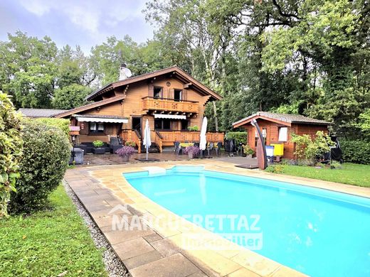 Chalet in Viuz-en-Sallaz, Haute-Savoie