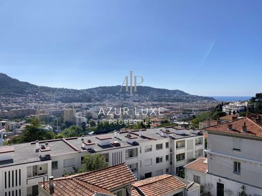 ニース, Alpes-Maritimesのアパートメント