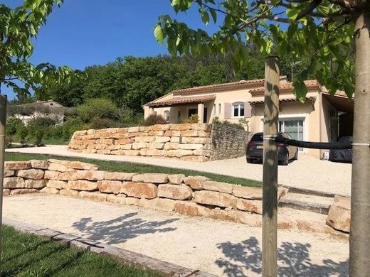 Luxus-Haus in Saint-Montan, Ardèche