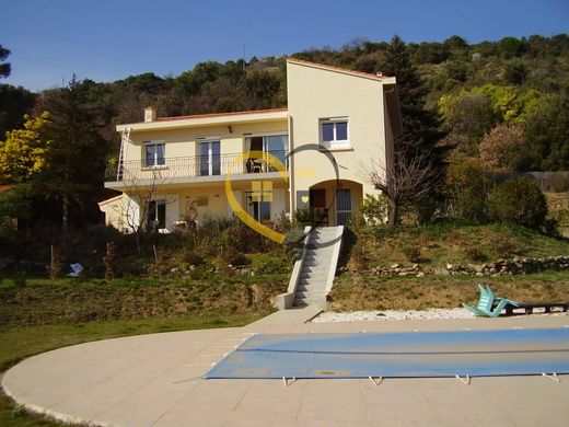 Luxe woning in Prades, Pyrénées-Orientales