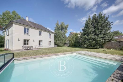 Casa de lujo en Neauphle-le-Château, Yvelines