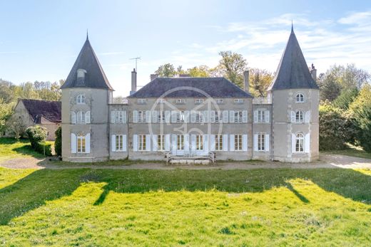 Castello a Neuville-lès-Decize, Nièvre