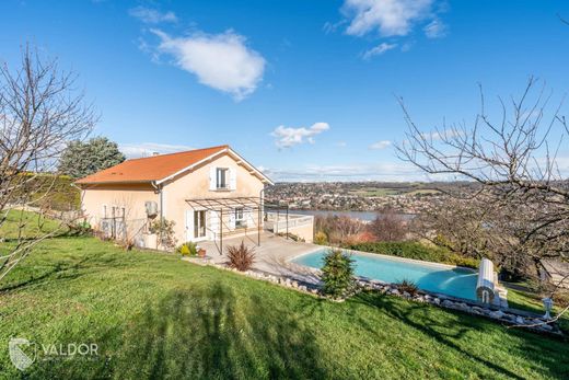 Villa à Albigny-sur-Saône, Rhône
